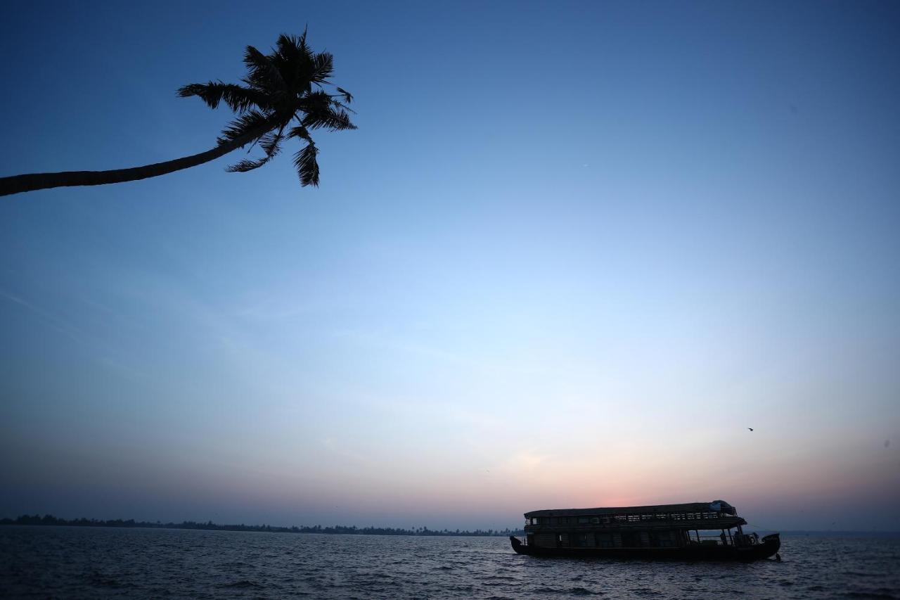 Friends Cruise, Nightstay Houseboat Alappuzha Eksteriør bilde