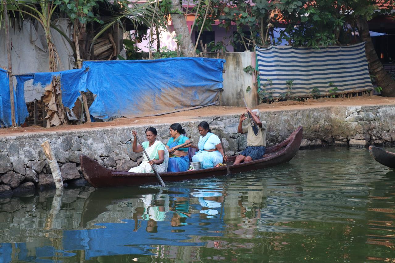 Friends Cruise, Nightstay Houseboat Alappuzha Eksteriør bilde