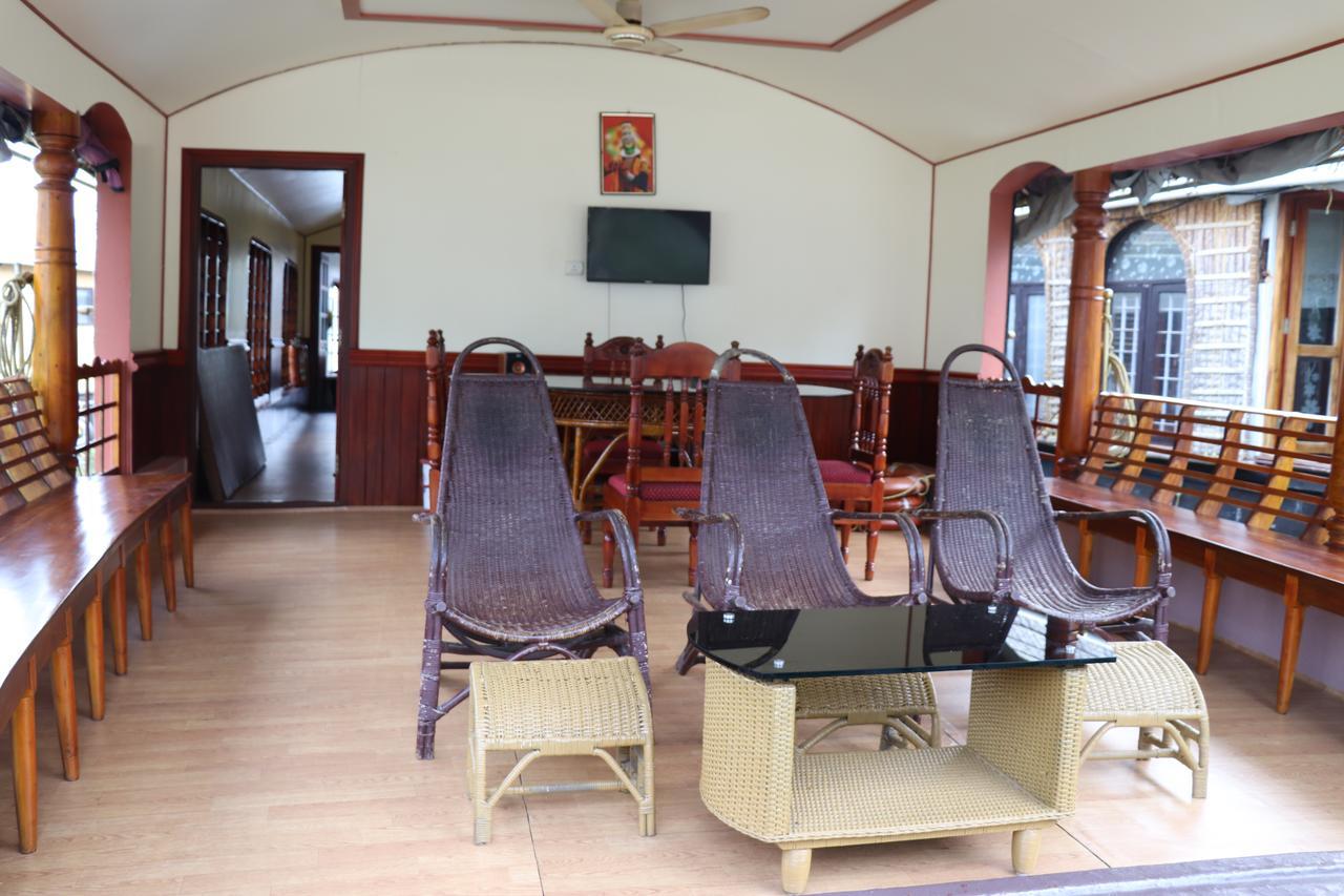 Friends Cruise, Nightstay Houseboat Alappuzha Eksteriør bilde
