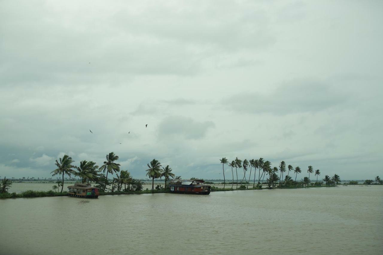 Friends Cruise, Nightstay Houseboat Alappuzha Eksteriør bilde